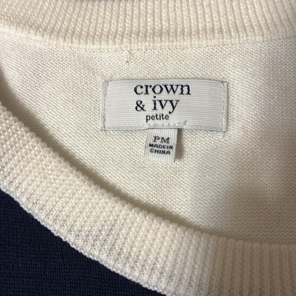 Reindeer Christmas t shirt. Sz PM, navy/white/gold - Picture 5 of 7